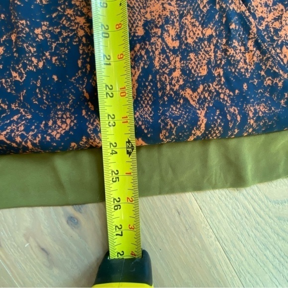 CAbi #101 Women's Border Wrap Snake Skin Print Navy-Rust Blouse - Picture 14 of 15